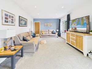 Living Room- click for photo gallery